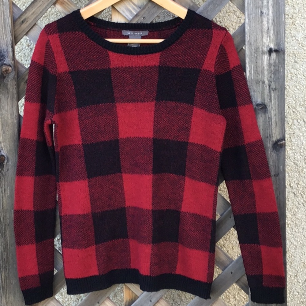 Suzy Shier black and red acrylic sweater